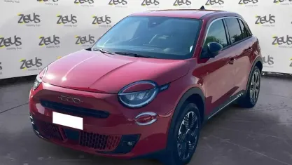 Usata Fiat 600 La Prima 110 CV (80 kW) 2025 Rosso SUV