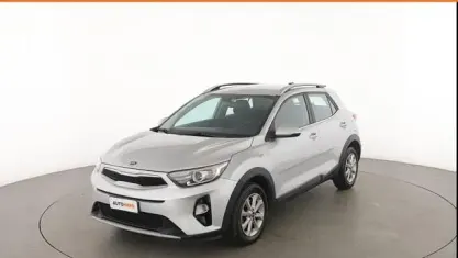 Usata Kia Stonic Style 110 CV (80 kW) 2018 Argento SUV