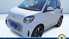 Bianco pastello Usata 2021 Smart ForTwo Electric Drive Passion Tre volumi | 12.100 € (Buon prezzo)