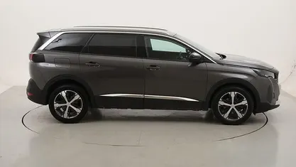 Usata Peugeot 5008 Allure 131 CV (96 kW) 2023 SUV