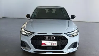 Bianco Usata 2023 Audi A1 Business Due volumi | 25.400 € (Buon prezzo)