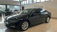 Nero Usata 2020 VW Passat Business Tre volumi | 21.799 € (Buon prezzo)