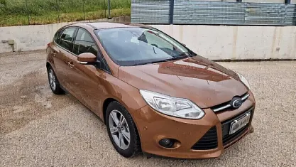 Usata Ford Focus Titanium 125 CV (91 kW) 2013 Marrone Berlina
