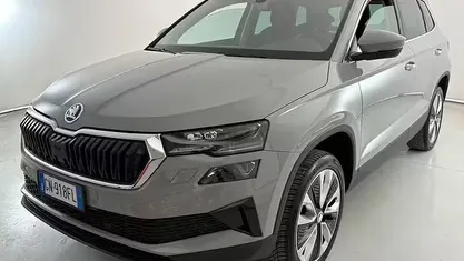 Usata Skoda Karoq Executive 116 CV (85 kW) 2023 Metal grey SUV