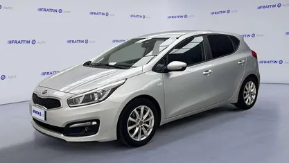 Grigio Usata 2016 Kia Ceed Due volumi | 7890 € (Buon prezzo)