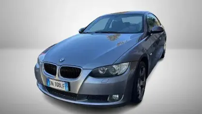 Usata BMW 320 177 CV (130 kW) 2008 Grigio scuro Coupé