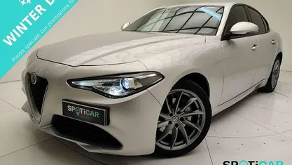 Grigio Usata 2019 Alfa Romeo Giulia Super Berlina | 18.986 € (Ottimo prezzo)