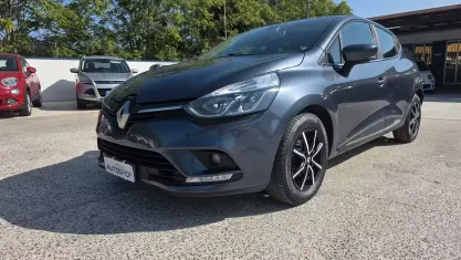 Usata Renault Clio IV Life 75 CV (55 kW) 2017 Grigio Berlina