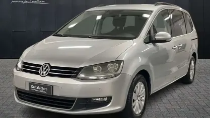 Usata VW Sharan Comfortline 140 CV (102 kW) 2013 Grigio chiaro metallizzato Monovolume