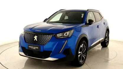 Usata 2023 Peugeot 2008 Allure SUV | 16.200 € (Buon prezzo)