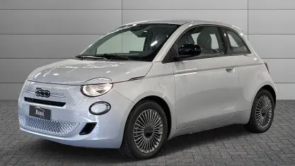Nuova Fiat 500 Icon 65 CV (47 kW) 2026 Bianco caldo pastello Berlina
