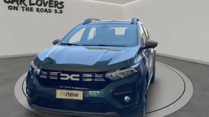 Usata Dacia Sandero Expression 101 CV (74 kW) 2023 Verde scuro Utilitaria