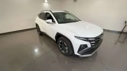 Nuova Hyundai Tucson 136 CV (100 kW) 2025 Grigio SUV