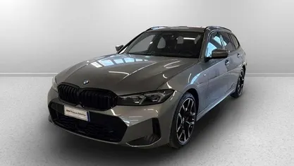 Skyscraper grey metallic Usata 2024 BMW 320 M Sport Station wagon | 46.500 € (Buon prezzo)