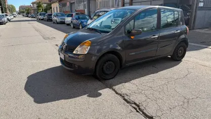 Usata Renault Modus Luxe 75 CV (55 kW) 2004 Nero Monovolume