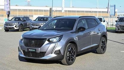 Begagnad Peugeot 2008 Allure 101 HK (74 kW) 2023 Grå SUV