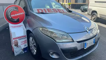 Usata Renault Mégane III 90 CV (66 kW) 2010 Grigio Berlina