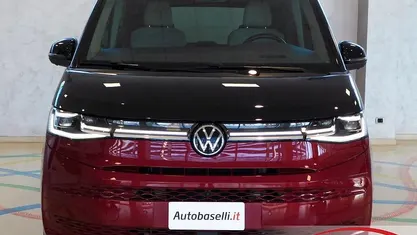 Usata VW Multivan Energetic 150 CV (110 kW) 2022 Deep black / rosso fortana Furgone