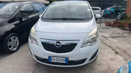 Usata Opel Meriva Cosmo 95 CV (69 kW) 2011 Bianco Monovolume