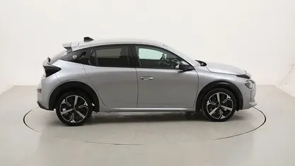 Usata Lancia Ypsilon 100 CV (73 kW) 2025 Utilitaria