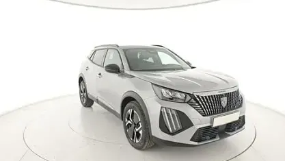 Usata Peugeot 2008 Allure 101 CV (74 kW) 2025 Grigio SUV