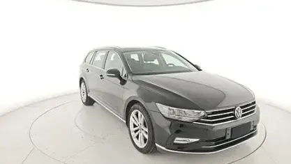 Usata VW Passat Business 150 CV (110 kW) 2023 Nero Station wagon