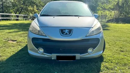 Usata Peugeot 207 Sport 68 CV (50 kW) 2008 Argento Berlina