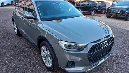 Grigio Usata 2023 Audi A1 Admired Tre volumi | 23.900 € (Buon prezzo)