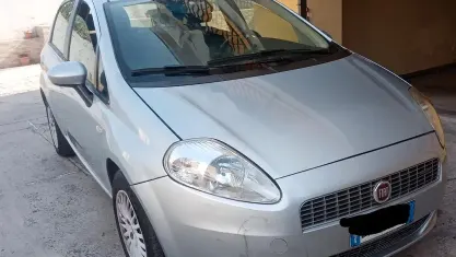 Usata Fiat Grande Punto Dynamic 75 CV (55 kW) 2009 Grigio Utilitaria