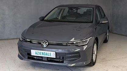 Usata VW Golf VIII Life 116 CV (85 kW) 2025 Grigio Berlina