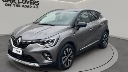 Begagnad Renault Captur Intens 101 HK (74 kW) 2023 Grå SUV