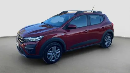 Rosso Usata 2022 Dacia Sandero Comfort Tre volumi | 13.500 € (Buon prezzo)