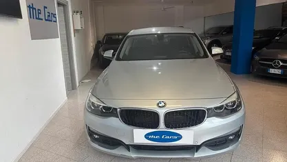 Usata BMW 318 Sport Line 149 CV (109 kW) 2019 Grigio Berlina