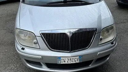 Usata Lancia Phedra 136 CV (100 kW) 2009 Oro Monovolume