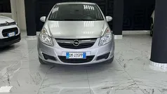 Grigio Usata 2007 Opel Corsa Cosmo Tre volumi | 2499 € (Buon prezzo)
