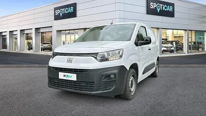Usata Fiat Doblò 100 CV (73 kW) 2023 Monovolume