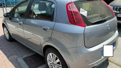 Usata Fiat Grande Punto 90 CV (66 kW) 2006 Grigio Utilitaria