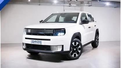 Bianco Nuova 2025 Fiat Grande Panda Icon Due volumi | 16.450 € (Buon prezzo)