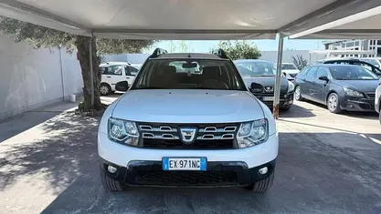 Usata Dacia Duster Lauréate 110 CV (80 kW) 2015 SUV