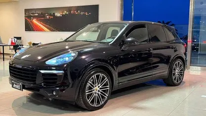 Nero Usata 2015 Porsche Cayenne Platinum Edition SUV | 28.200 € (Buon prezzo)