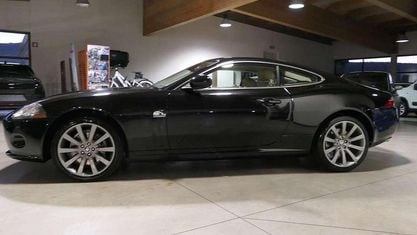 Usata Jaguar XK 256 CV (188 kW) 2008 Nero Coupé