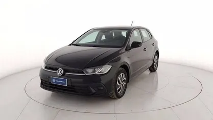 Usata VW Polo Life 95 CV (69 kW) 2023 Nero Utilitaria
