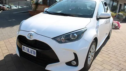 Usata Toyota Yaris Trend 72 CV (52 kW) 2023 Bianco Utilitaria
