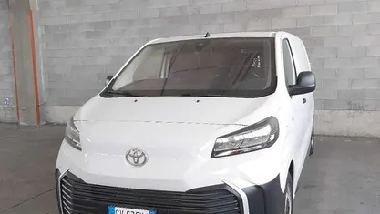 Usata Toyota Proace 56 kW (77 CV) 2024 Monovolume