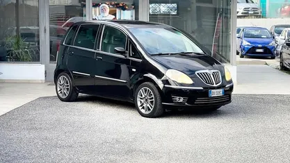 Usata 2009 Lancia Musa Monovolume | 4400 € (Ottimo prezzo)