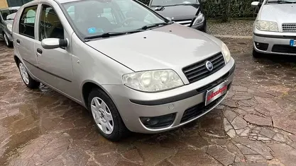 Usata Fiat Punto Dynamic 60 CV (44 kW) 2004 Grigio Utilitaria