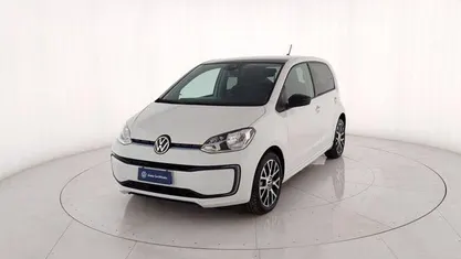 Usata VW e-up! 61 kW (83 CV) 2021 Bianco pastello Utilitaria
