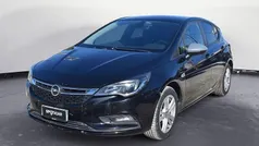Usata 2017 Opel Astra Business Tre volumi | 8900 € (Buon prezzo)