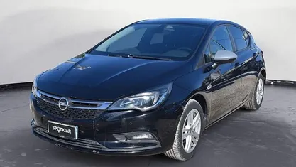 Nero Usata 2017 Opel Astra Business Tre volumi | 8500 € (Buon prezzo)