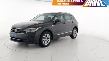 Usata VW Tiguan Life 131 CV (96 kW) 2023 Urano grey SUV